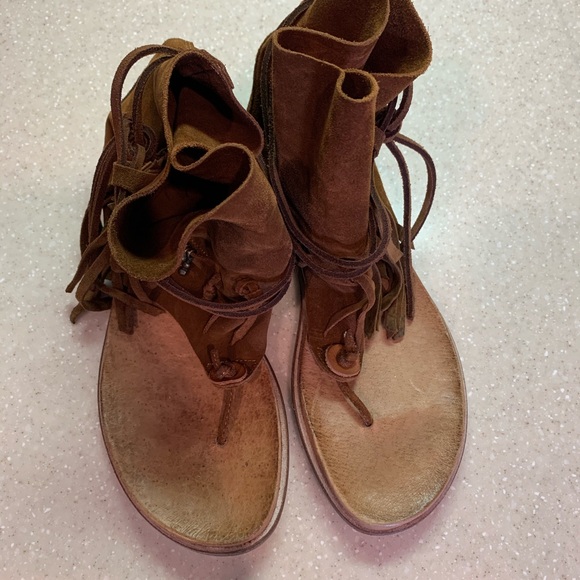 Worn Once Free People Moccasin Sandals - Picture 2 of 4
